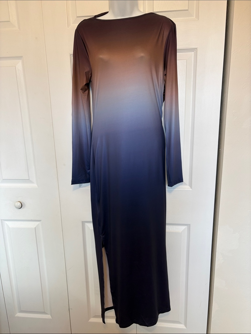 NWT S·Deer Ombre Ruched Long Sleeve Maxi Dress - Size Large.